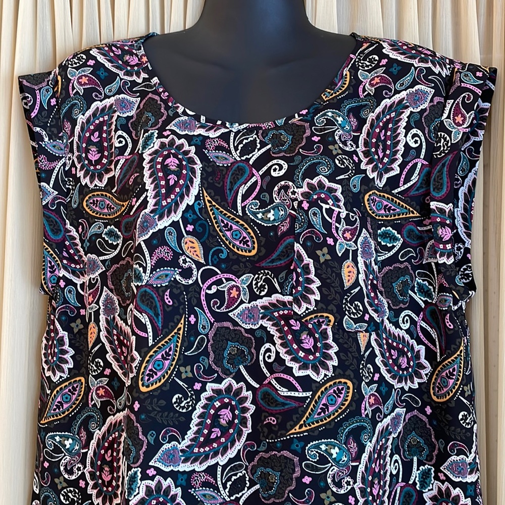 Large LOFT Blouse 💗